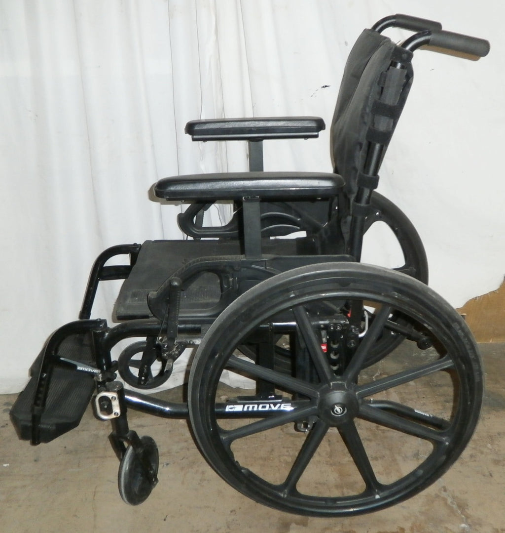 MOTION COMPOSITE MANUAL FOLD WHEELCHAIR 2022 18" SEAT WIDTH, ADJUSTABLE HEIGHT