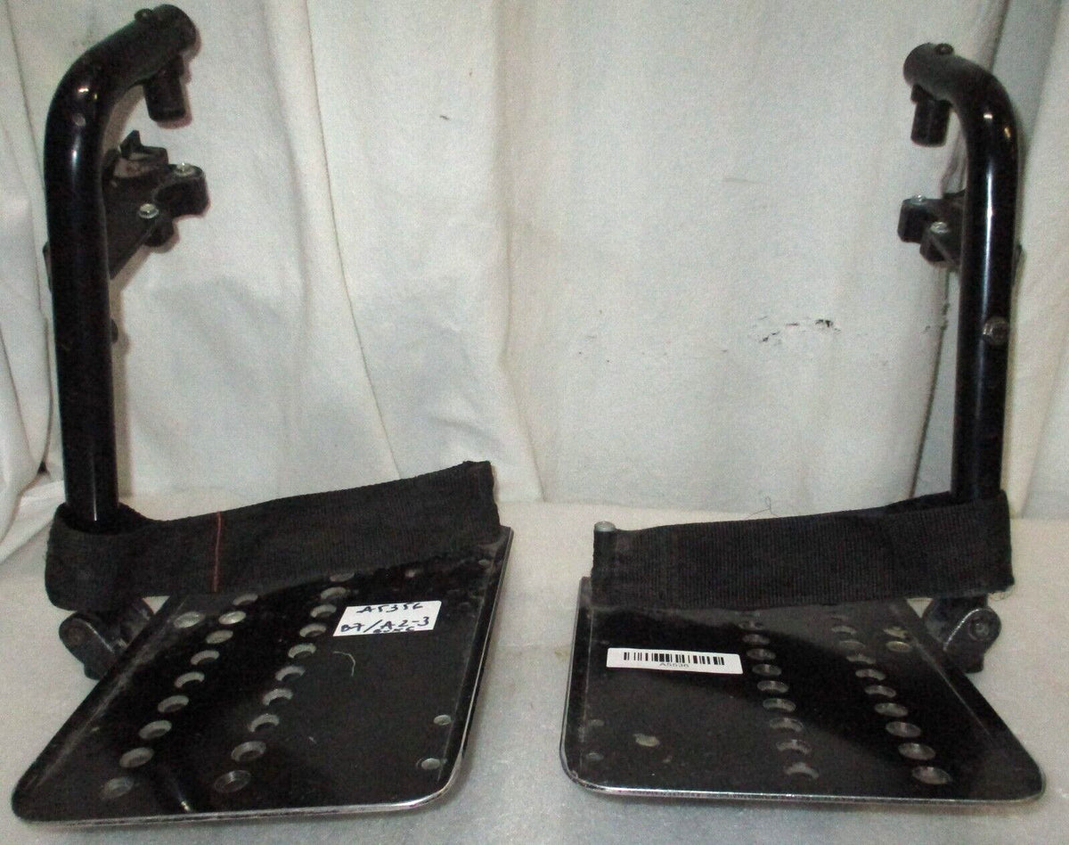 SET OF WHEELCHAIR FOOT REST GOOD CONDITION WITH MOUNT PLATES DIMENSION AS PHOTO
