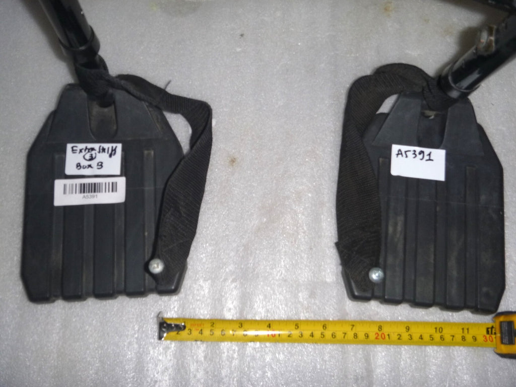 SET OF WHEELCHAIR FOOT REST GOOD CONDITION WITH MOUNT PLATES DIMENSION AS PHOTO