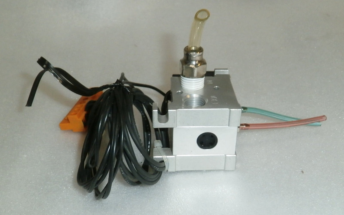 VARIAN CP-3800 PARTS SA10-32-24V AND PARTS AS PHOTO