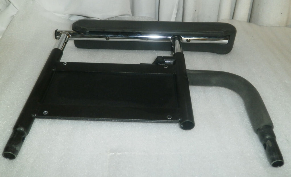 PAIR OF WHEELCHAIR ARM REST LEFT AND RIGHT WITH MOUNTS FOR QUICKIE QM-710