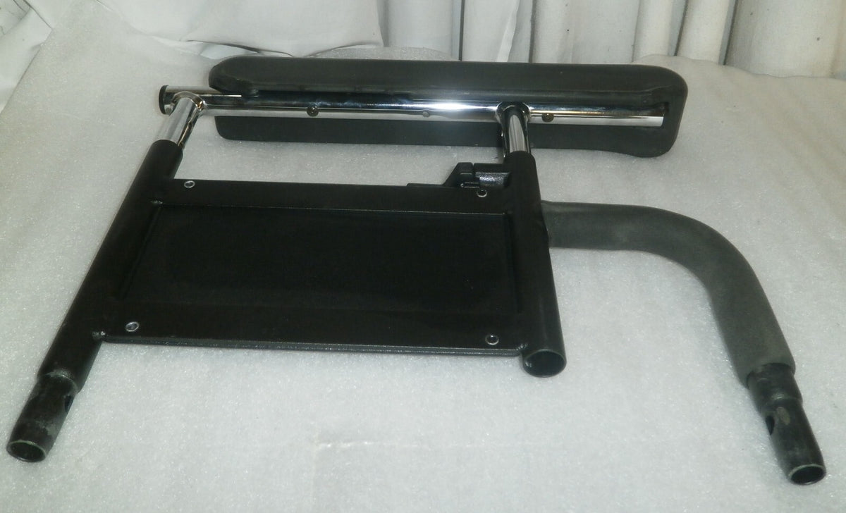 PAIR OF WHEELCHAIR ARM REST LEFT AND RIGHT WITH MOUNTS FOR QUICKIE QM-710