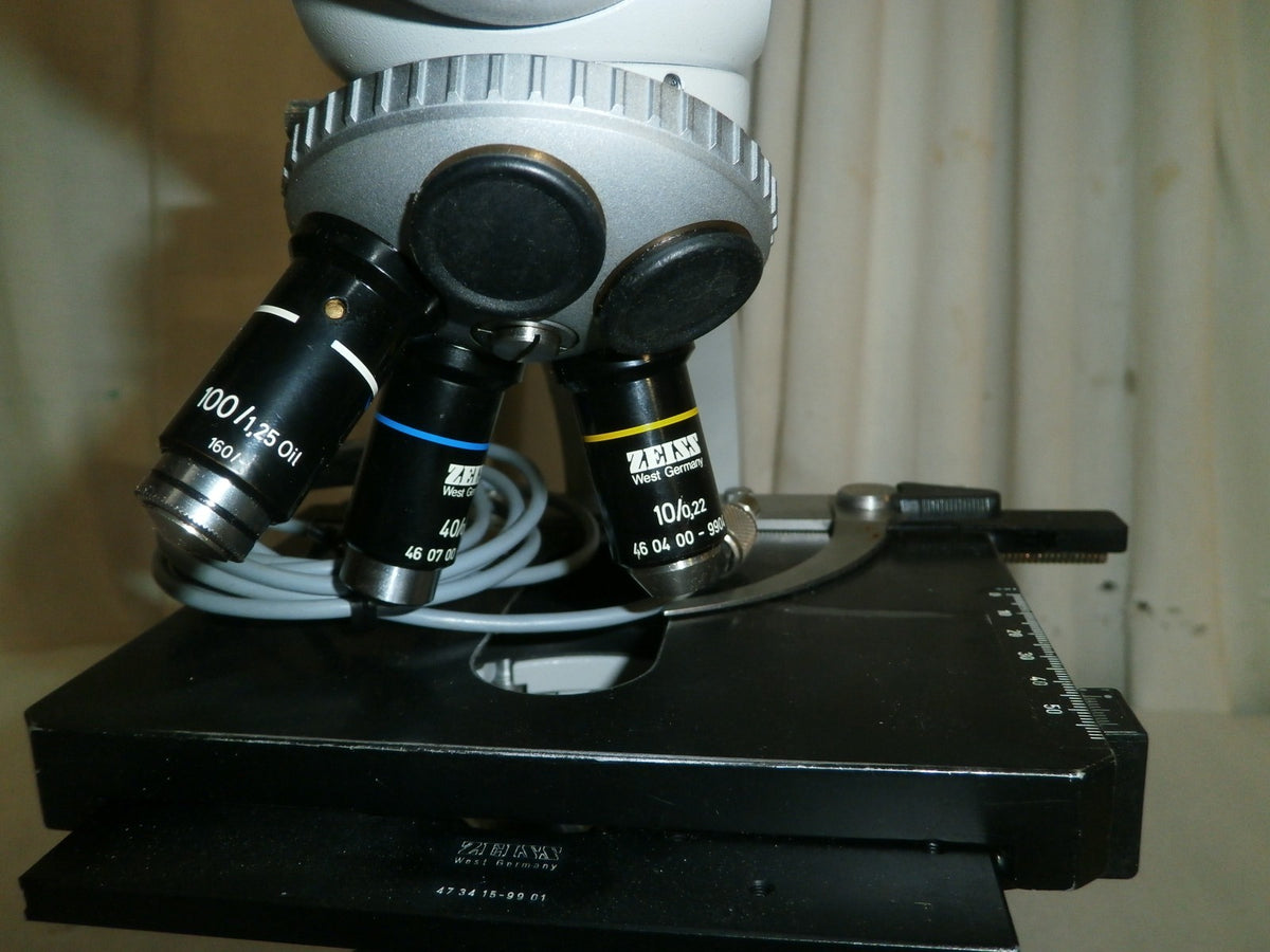 CARL ZEISS 473047-9901 Dual Head MICROSCOPE With 3 lenses