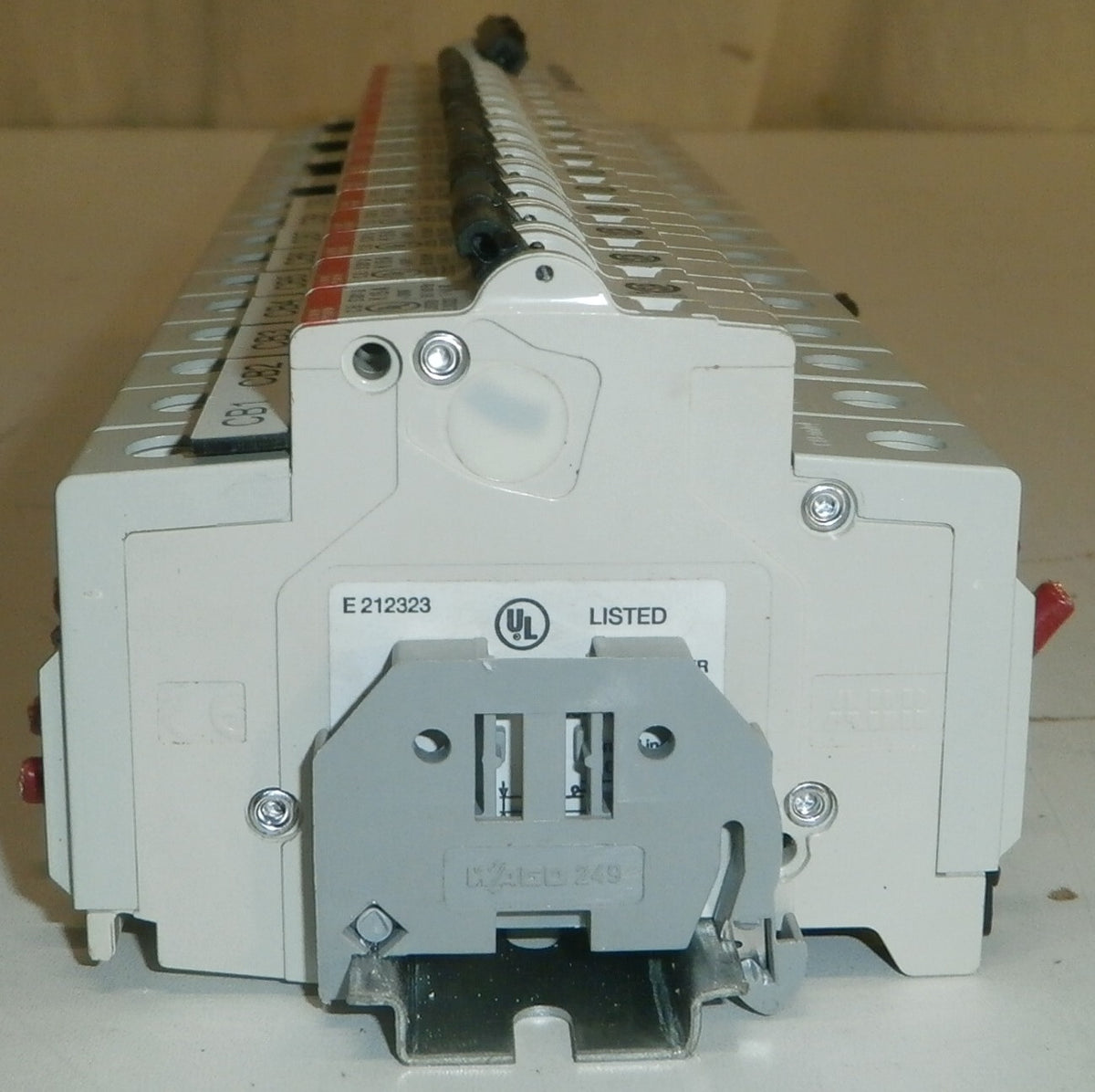 2 ABB 20A DAULE POLE AND 13 ABB SINGLE POLE CIRCUIT BREAKER USED GOOD CONDITI