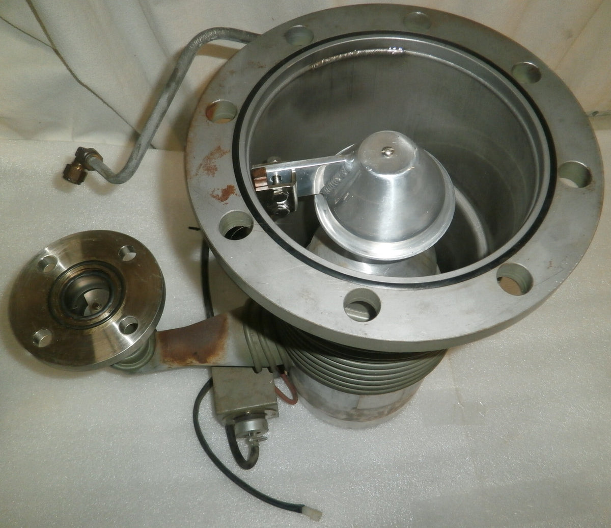 Diffusion pump body Varian M6