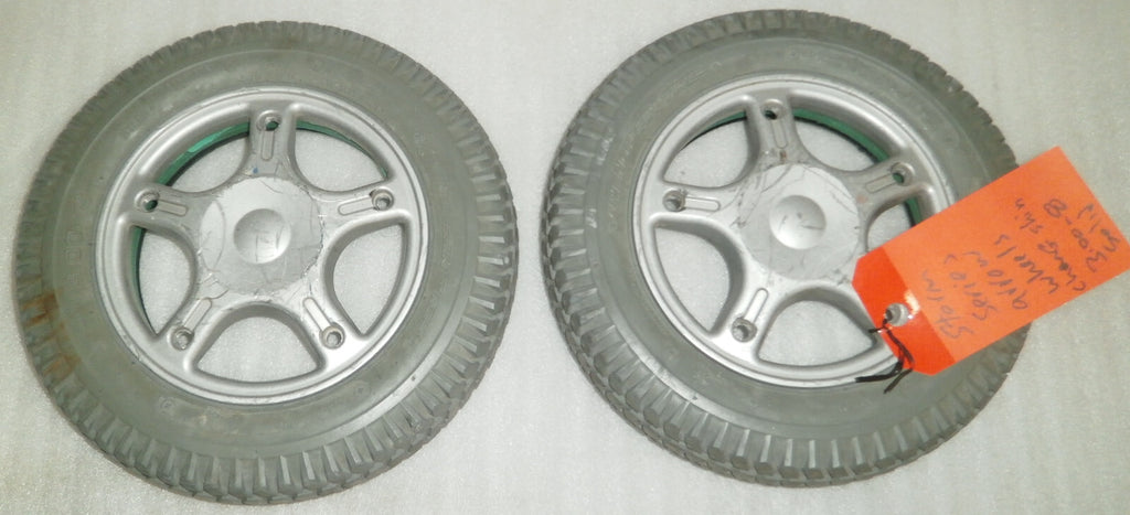LOT OF 2 STORM ARROW SERIES CHENG SHIN 3.00-8 WHEELS SOLID VERY GOOD CONDITION