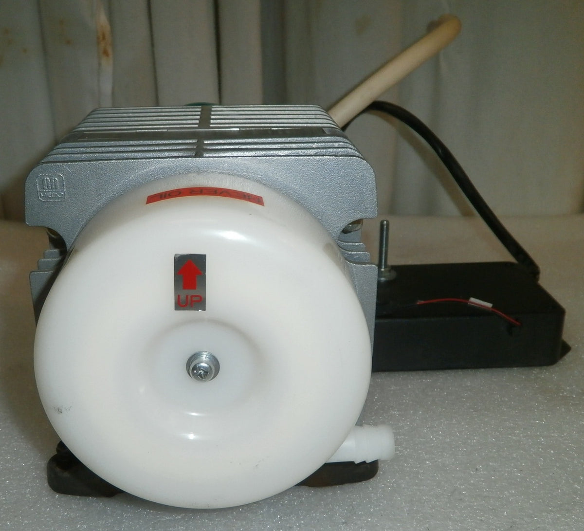 MEDO COMPRESSOR AC0901-A1056-P3-0511 230V WITH PARTS AS PHOTO