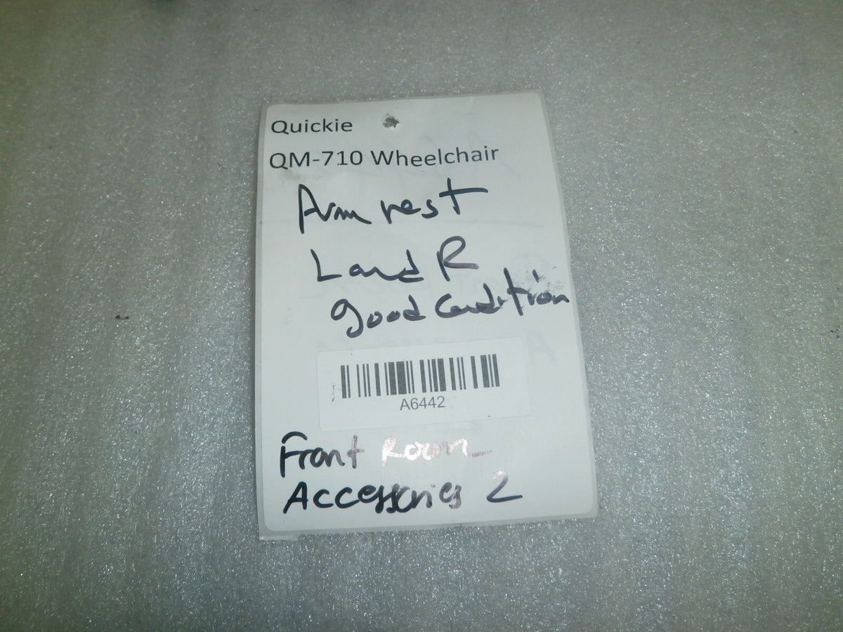 PAIR OF WHEELCHAIR ARM REST LEFT AND RIGHT WITH MOUNTS FOR QUICKIE QM-710