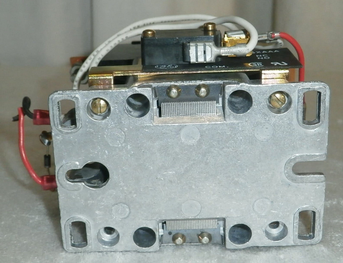 AMX 4 Portable X-Ray GE CR353AD3DR Definite Purpose Contactor 40A 3P 24/28V Coil