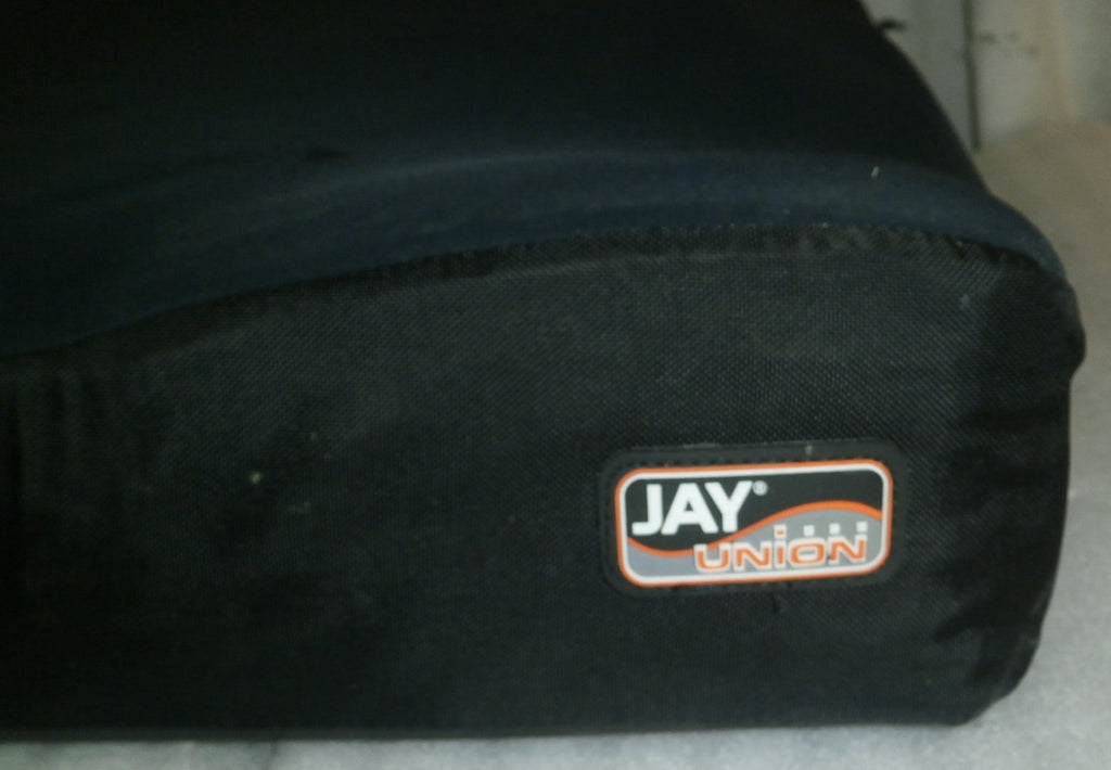 Wheelchair Jay Union Cushion 119751-032 Size 17 X 18 X 4.25" W/ COVER GOOD COND