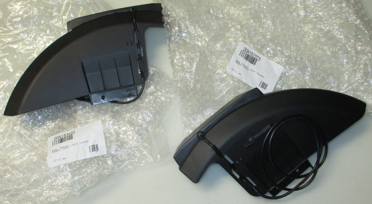 DGN152223-DGN153020 DUAL MARKER LIGHT FENDER LEFT AND RIGHT NEW CONDITION