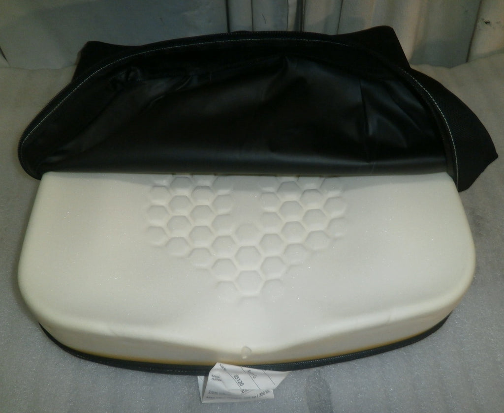 Axiom G Wheelchair Cushion XG1616 Size 16X16" W/ Cover Good Condition