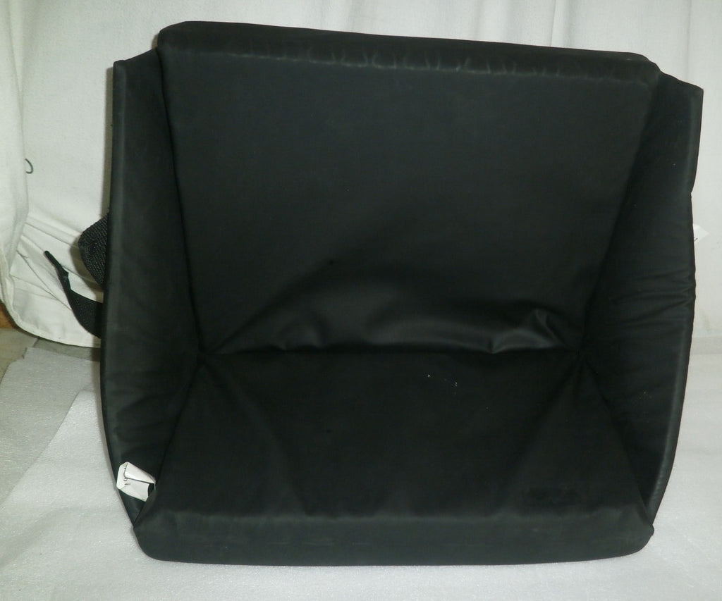 BLAKE GEO MATRIX FOOTBOX 18x9x2 inch soft good condition