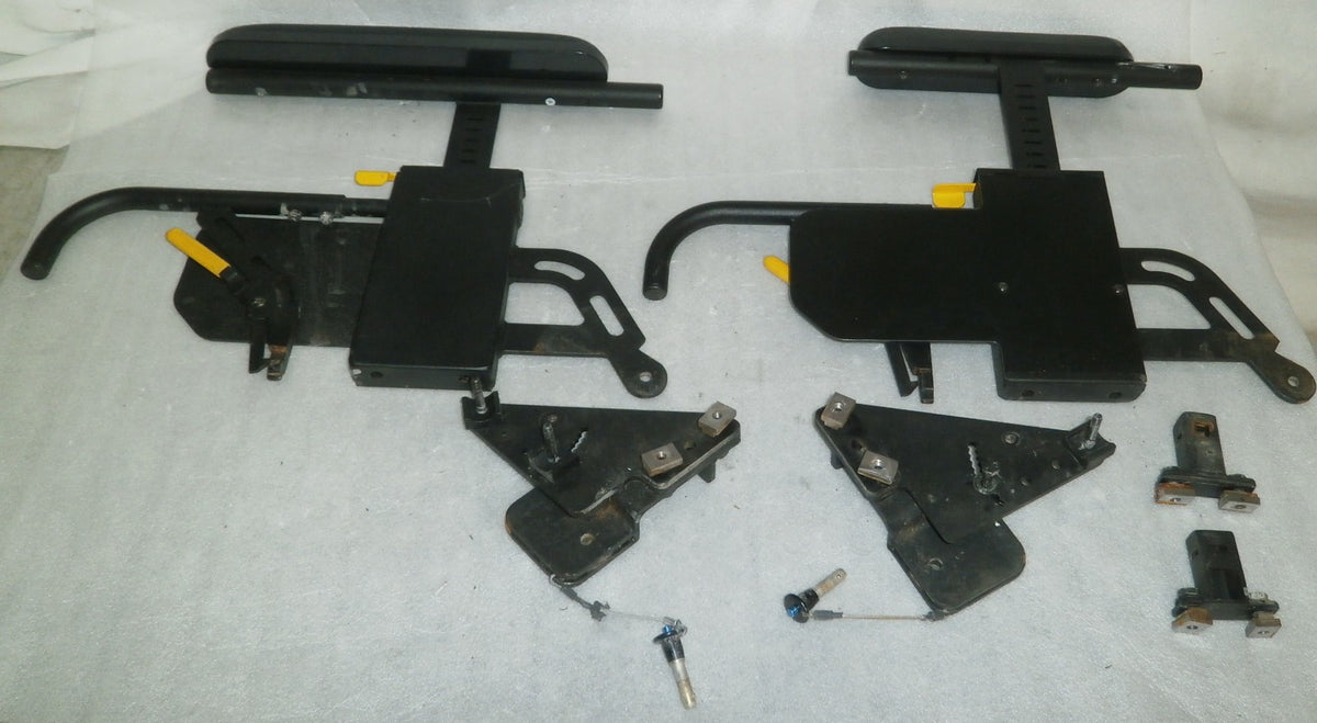 QUICKIE XPERIENCE WHEELCHAIR ARMREST AND ALL ACCESSORYAS PHOTO GOOD CONDITION