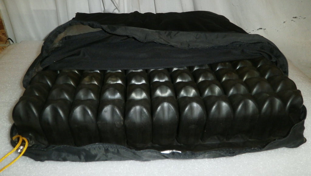ROHO WHEELCHAIR CUSHION 20X21INCH WITH COVER AND PUMP