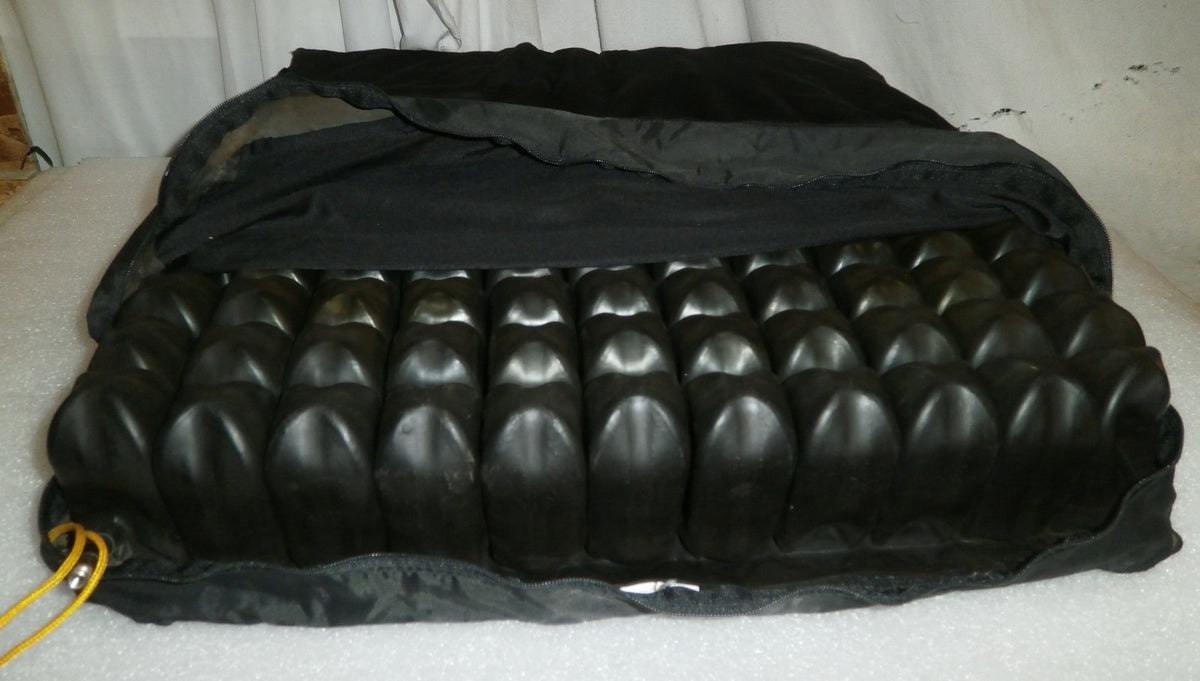 ROHO WHEELCHAIR CUSHION 20X21INCH WITH COVER AND PUMP
