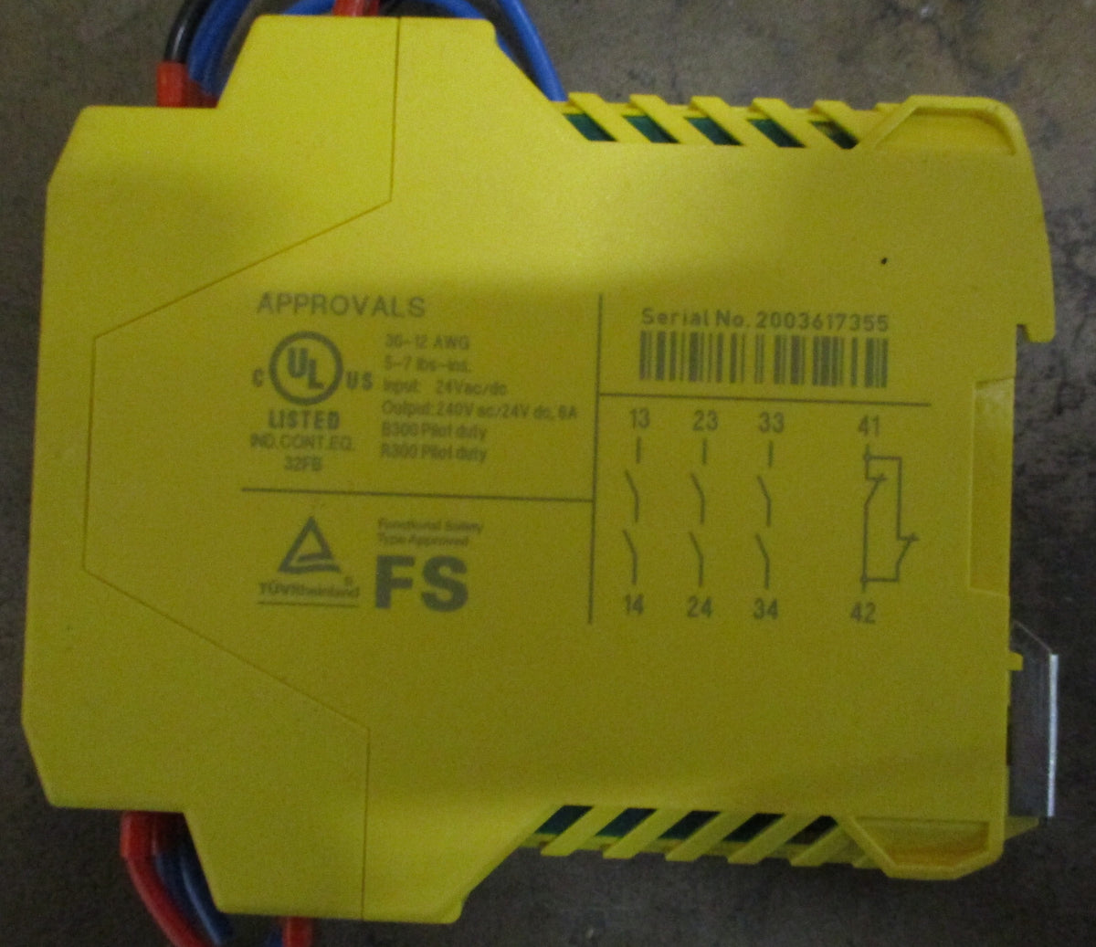 MOLLER DILR22-G AND ONE PHOENIX CONTACT PSR-ESA4_B AND 2 FUSETEK MD30F 30