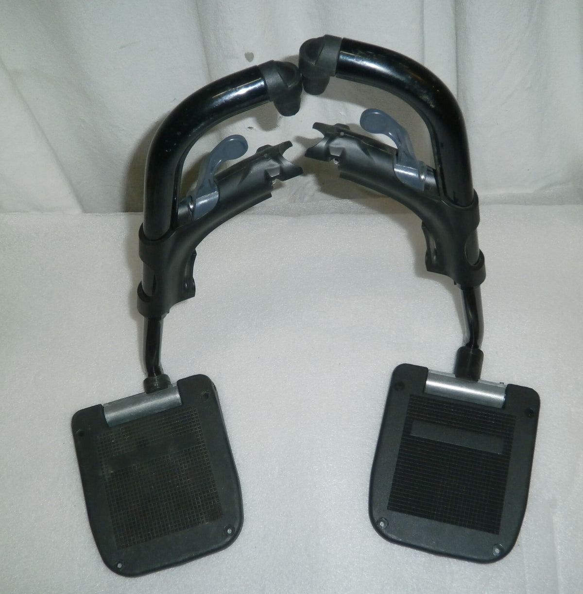 Pair of Invacare Action Leg rest for Wheelchair Very Good Condition