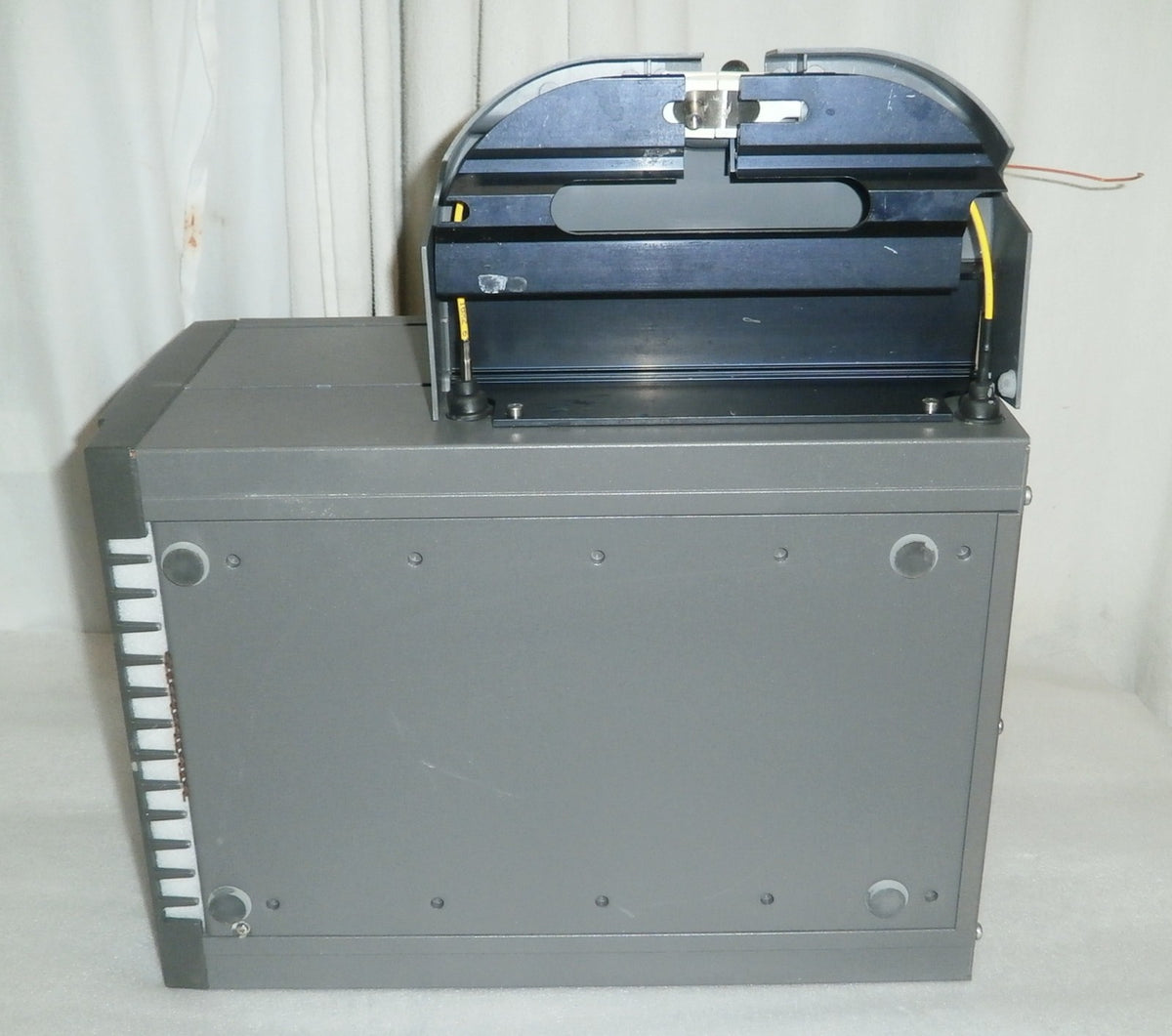 AMERSHAM PHARMACIA BIOTECH UV-900 DETECTOR