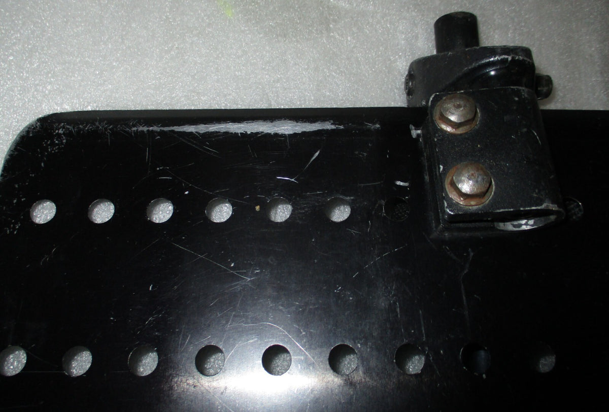 SET OF WHEELCHAIR FOOT REST GOOD CONDITION WITH MOUNT PLATES DIMENSION AS PHOTO