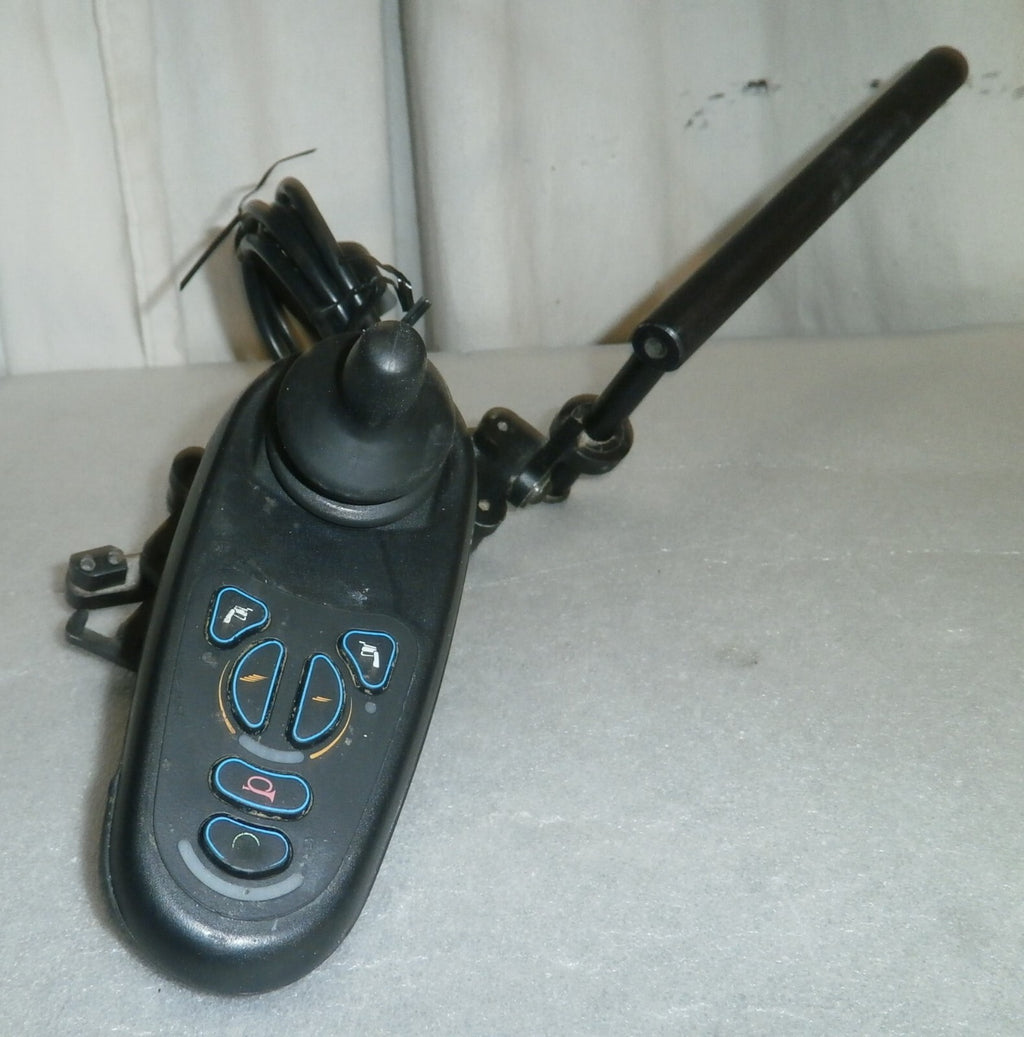 WHEELCHAIR QUICKIE XPLORE JOYSTICKS PG DRIVES 6 KEY D50680.01 W/ SWING AWAY ARM