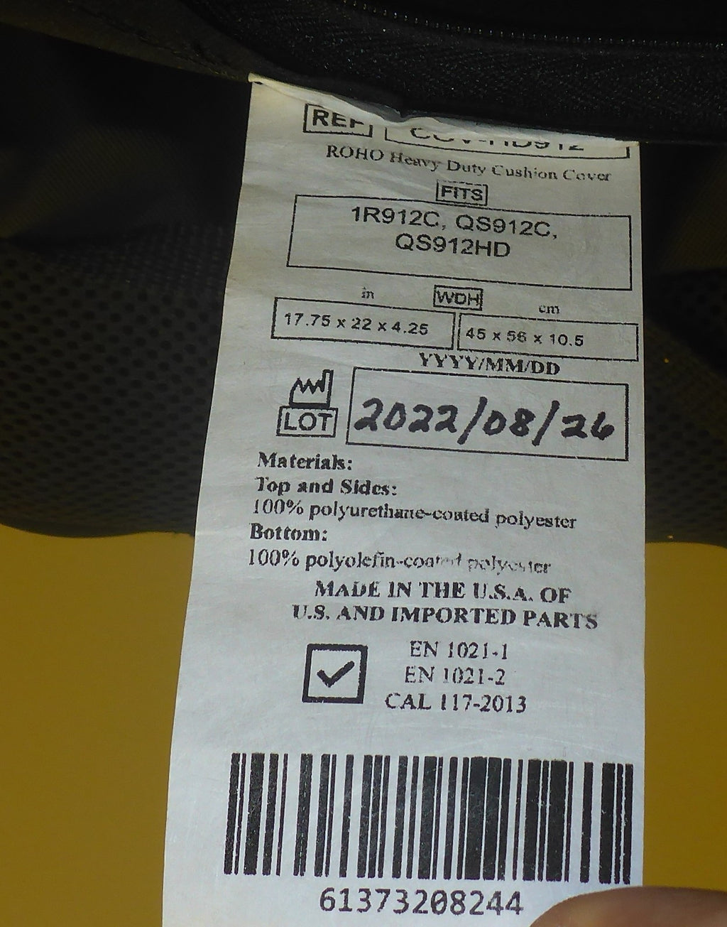 ROHO WHEELCHAIR CUSHION 17.75X22X4.25 INCH WITH COVER GOOD CONDITION