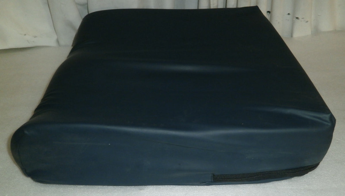 FUTURE MOBILITY WHEELCHAIR CUSHION 17X19X4 INCH GOOD CONDITION