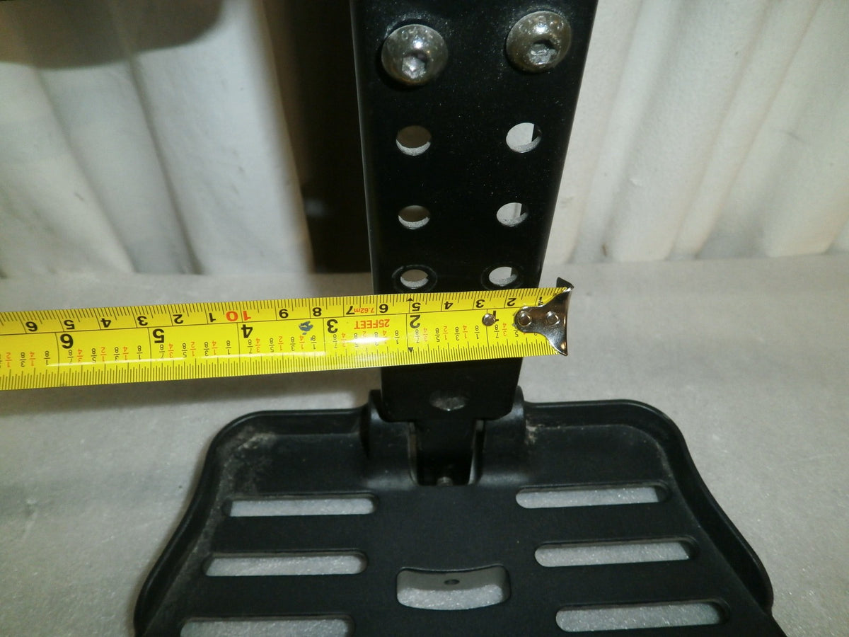 QUICKIE QM-710 WHEELCHAIR FOOTREST VERY GOOD CONDITION WITH BOLTS AS PHOTO