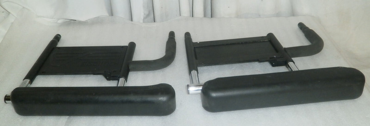 PAIR OF WHEELCHAIR ARM REST LEFT AND RIGHT WITH MOUNTS FOR QUICKIE QM-710