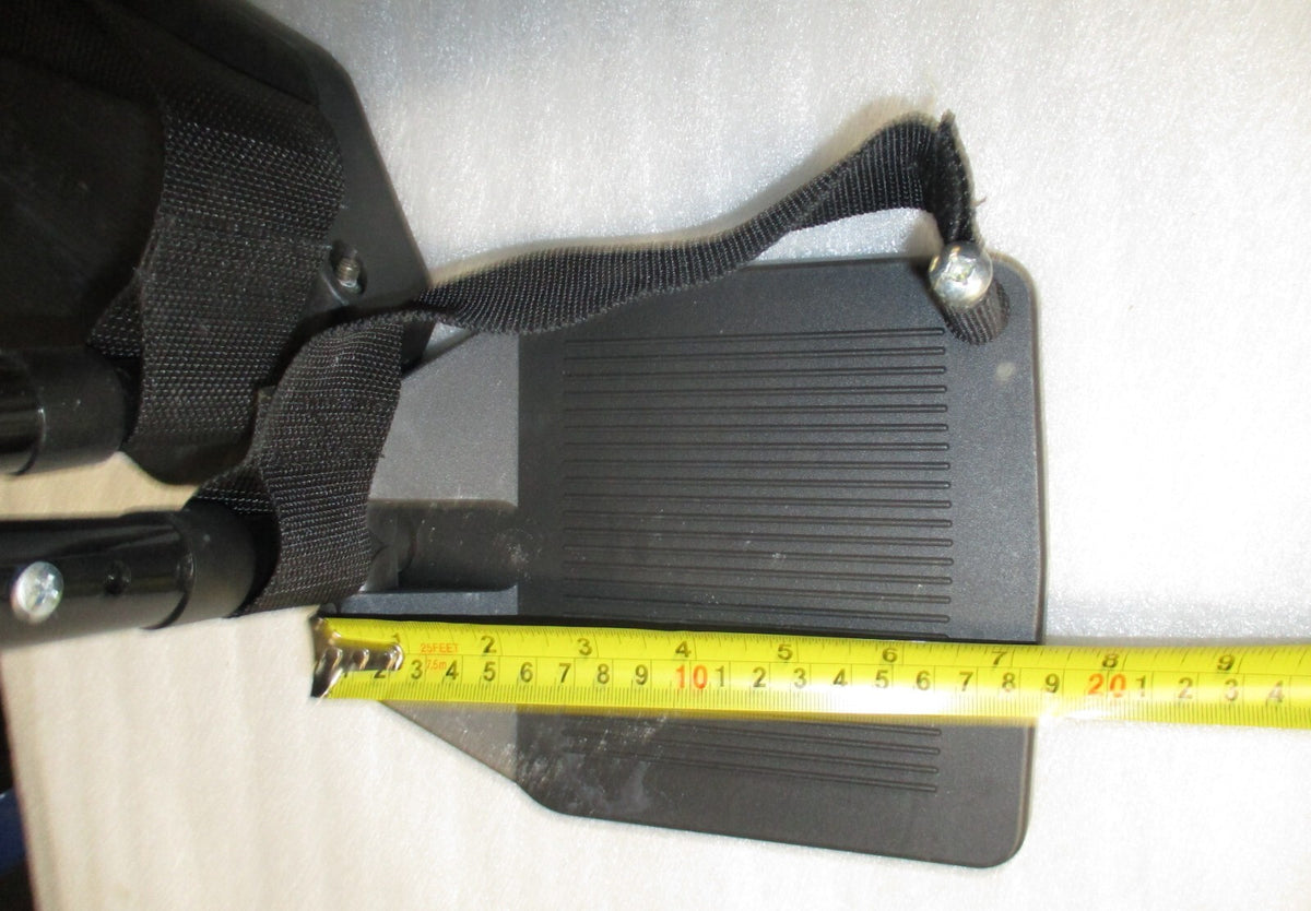 SET OF WHEELCHAIR FOOT REST GOOD CONDITION WITH MOUNT PLATES DIMENSION AS PHOTO