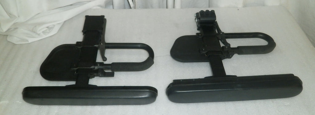 PAIR OF WHEELCHAIR ARM RESTS LEFT AND RIGHT WITH SUPPORT FOR QUICKIE LXi
