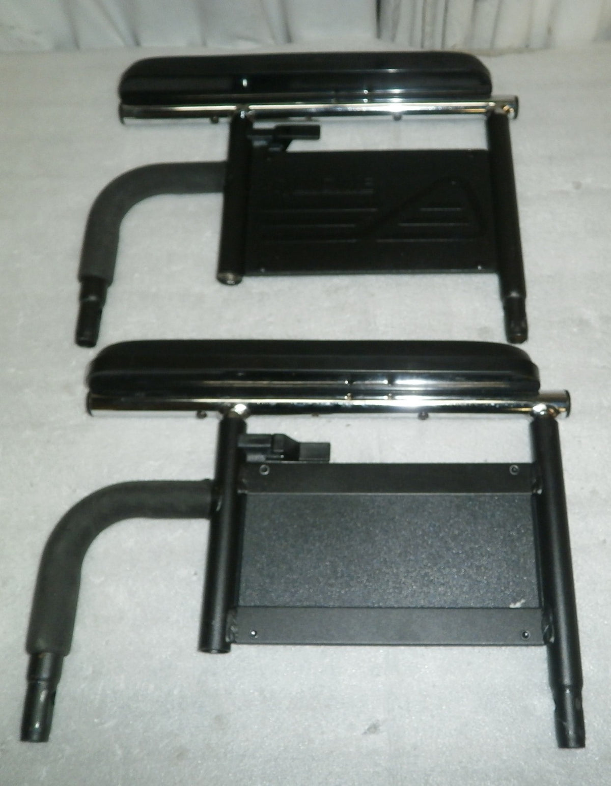QUICKIE QM 710 AND MORE WHEELCHAIR ARMREST GOOD CONDITION