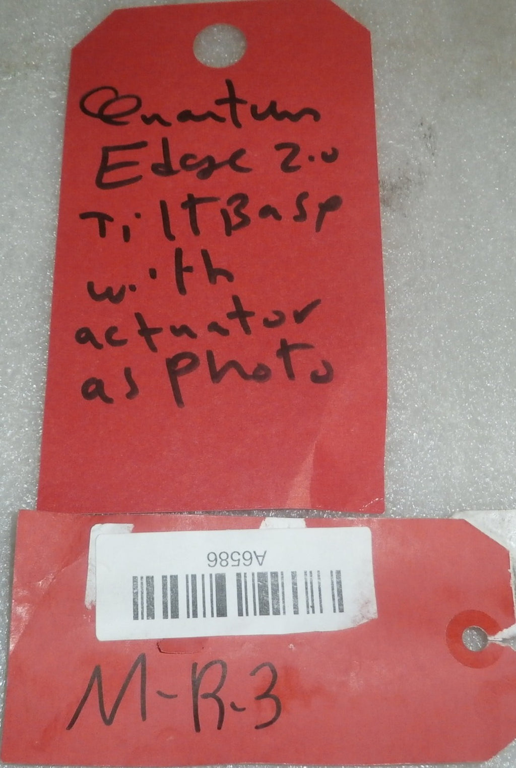 TILT BASE & BOLT FOR QUANTUM W.CH. WITH ACTUATOR AND SEAT PAN MEC144370