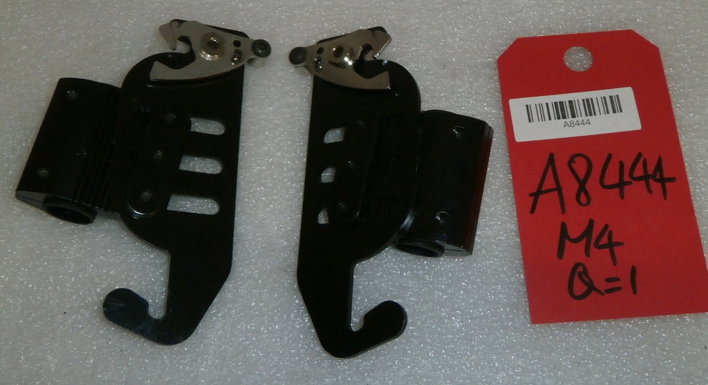 MAPLE LEAF BACK REST MOUNTS -BRACKETS USED GOOD CONDITION