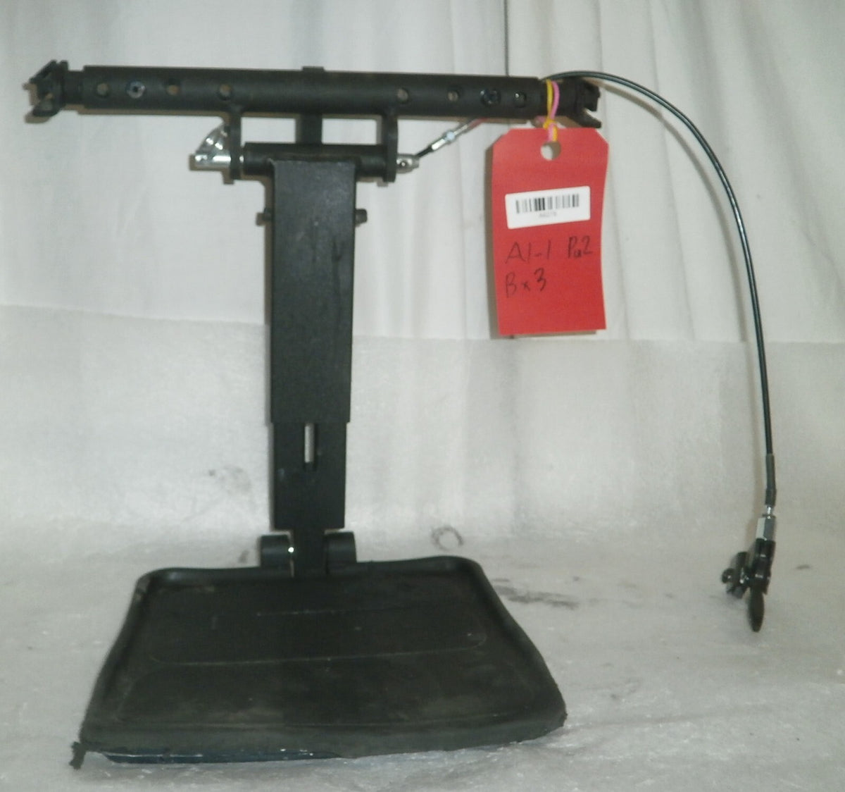Wheelchair Footrest 1114309 with Elevating and Foldable Good Condition