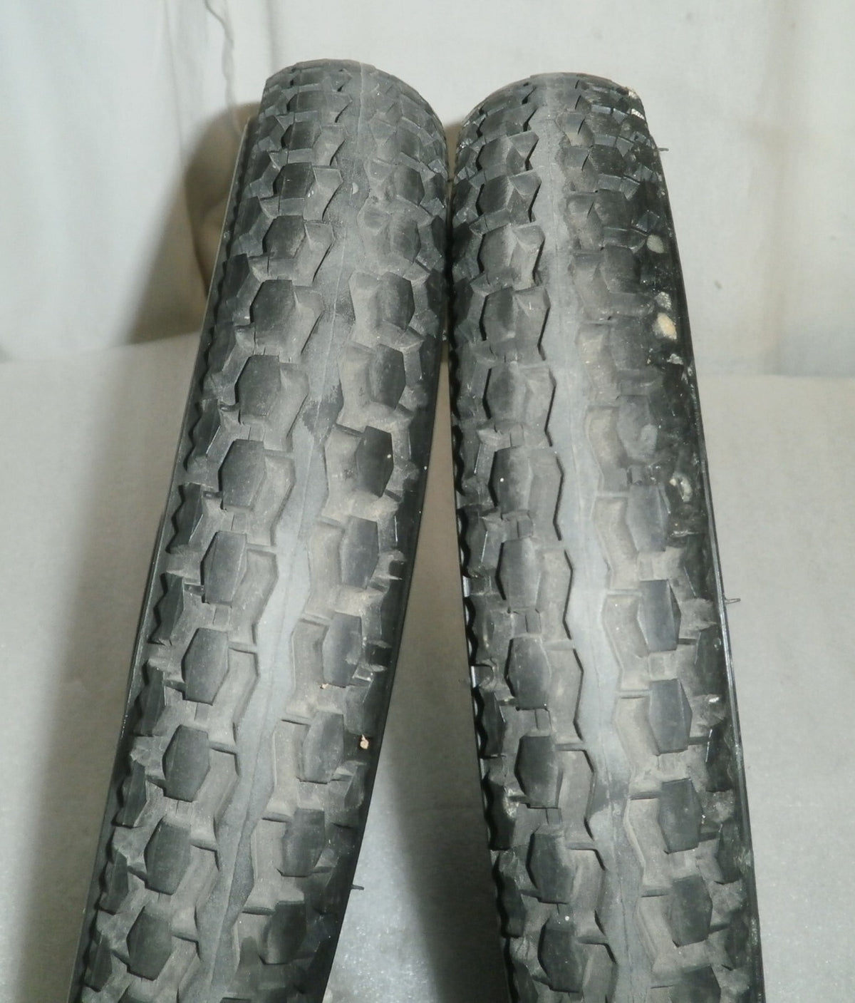 LOT OF 2 QUICKIE IRIS WHEELS PRIMO POWER EXPRESS 62-203 W/ AXLE AS PICTURES