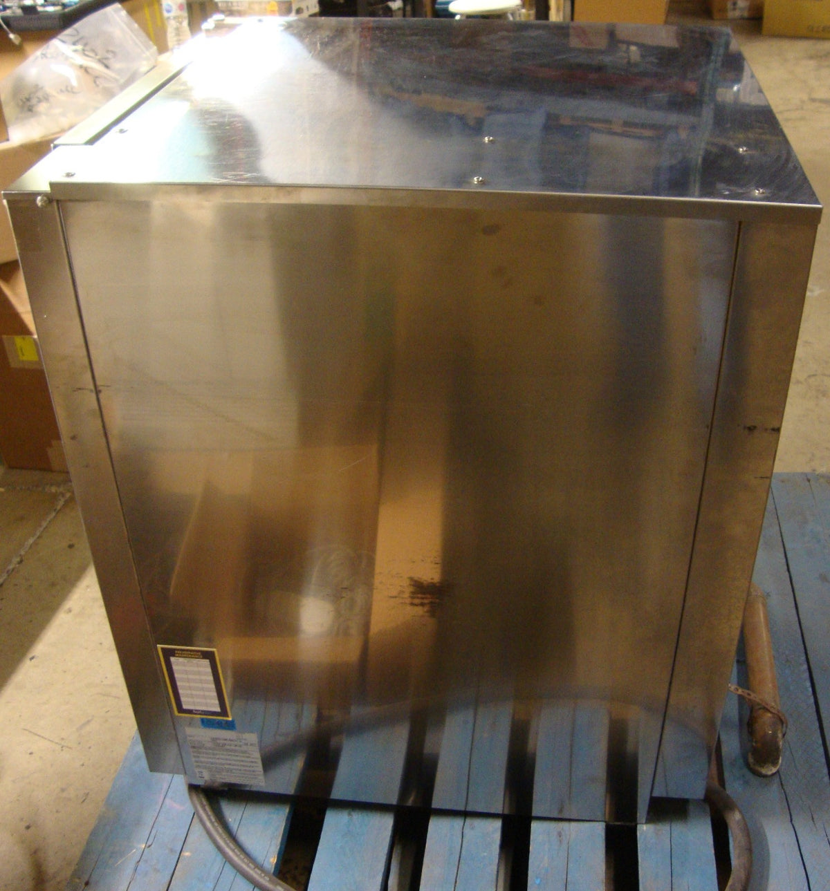 BURLODGE SIMPLE COMBI RDA 8 X 1-1 GN Electric OVEN with base works well