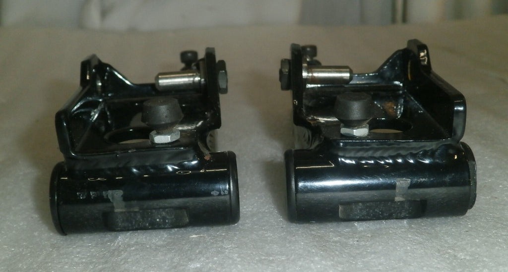 SET OF 2 WHEELCHAIR HINGE BRACKETS VERY GOOD AS PICTURE