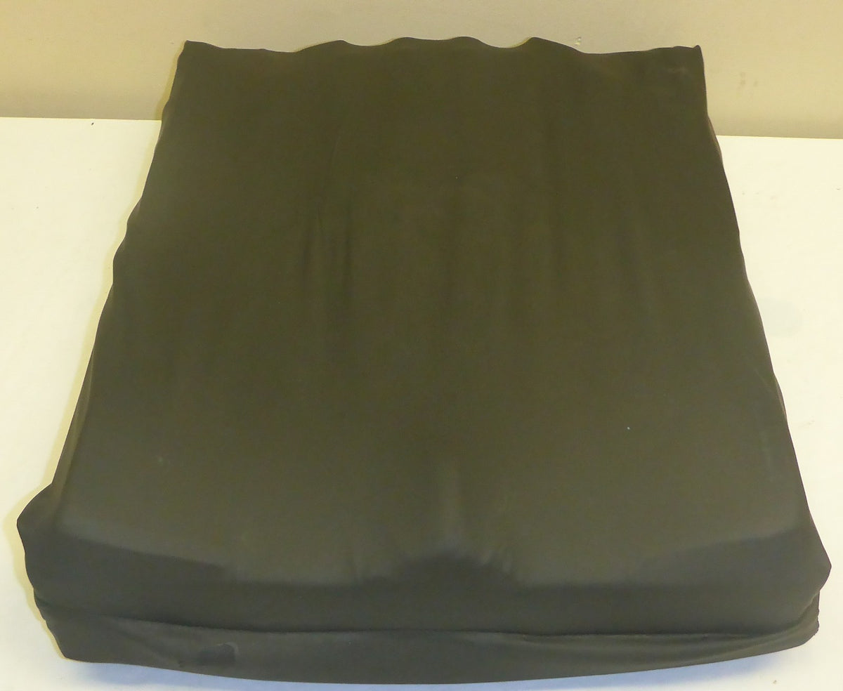 Roho Wheelchair Cushion Size 19.5 x 20.25" W/Cover Good Condition