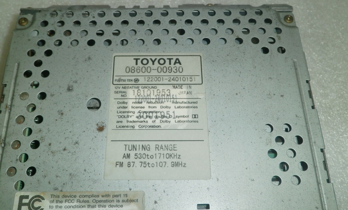TOYOTA RADIO STEREO FM 08600-00930 CD PLAYER OEM USED VERY GOOD CONDITION