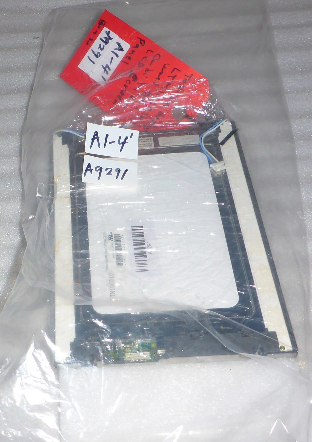 TOSHIBA DISPLAY LCD SCREEN PANEL LTM10C210 USED GOOD CONDITION