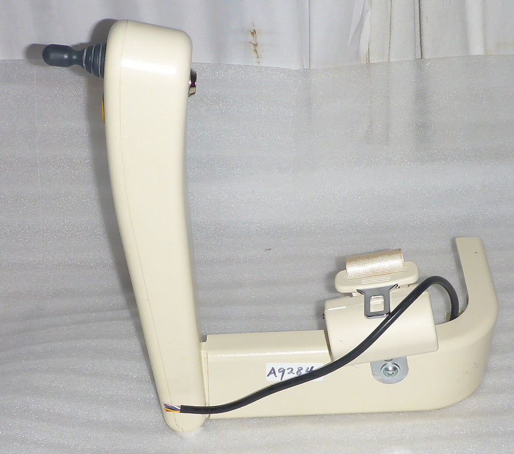 2022 HANDICARE STAIR LIFT ARM LEFT AND RIGHT WITH KEY.JOYSTICK CONTROL AND