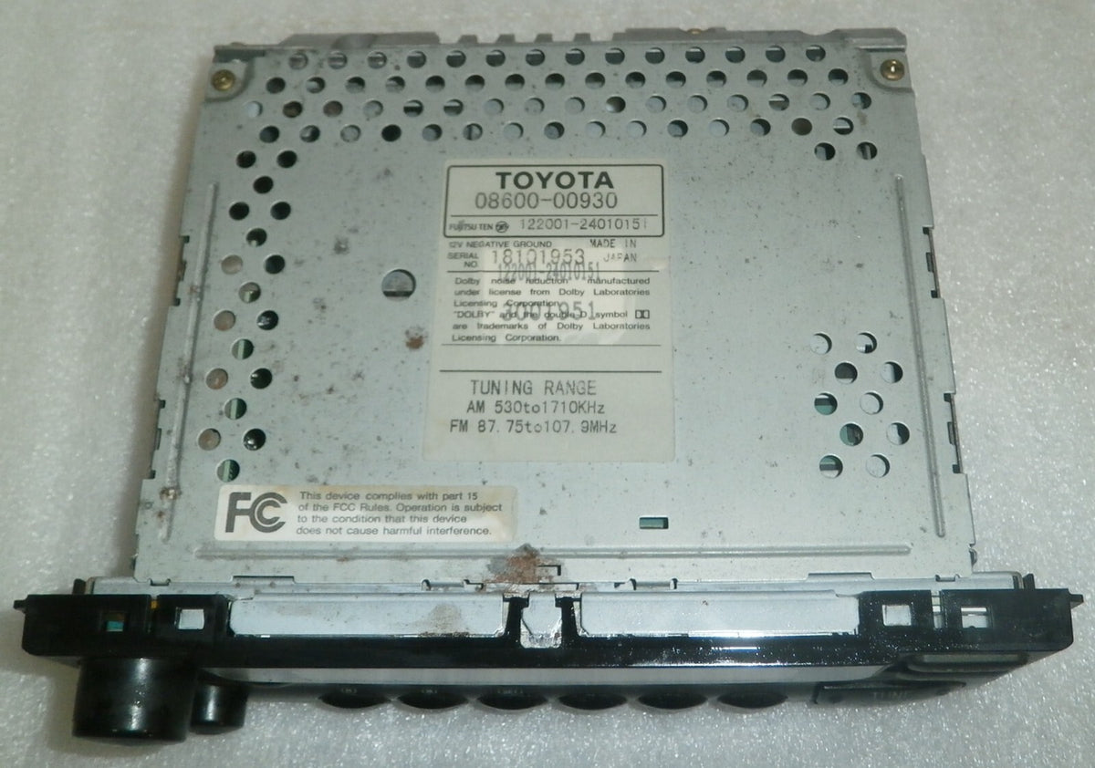 TOYOTA RADIO STEREO FM 08600-00930 CD PLAYER OEM USED VERY GOOD CONDITION