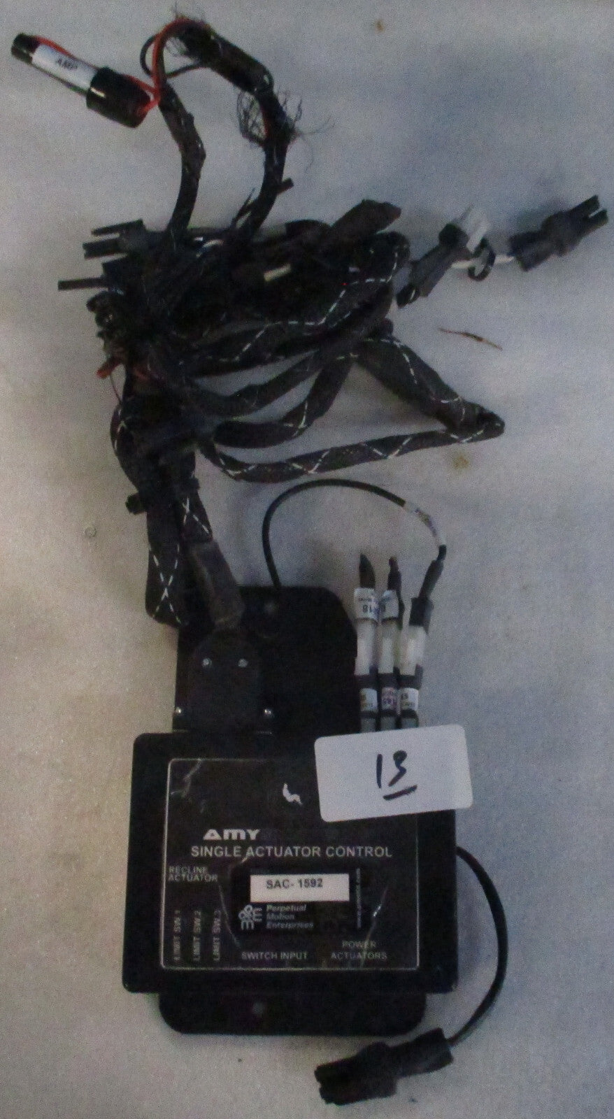 AMY SINGLE ACTUATOR CONTROL SAC-1592 WITH CABLES AS PICTURES