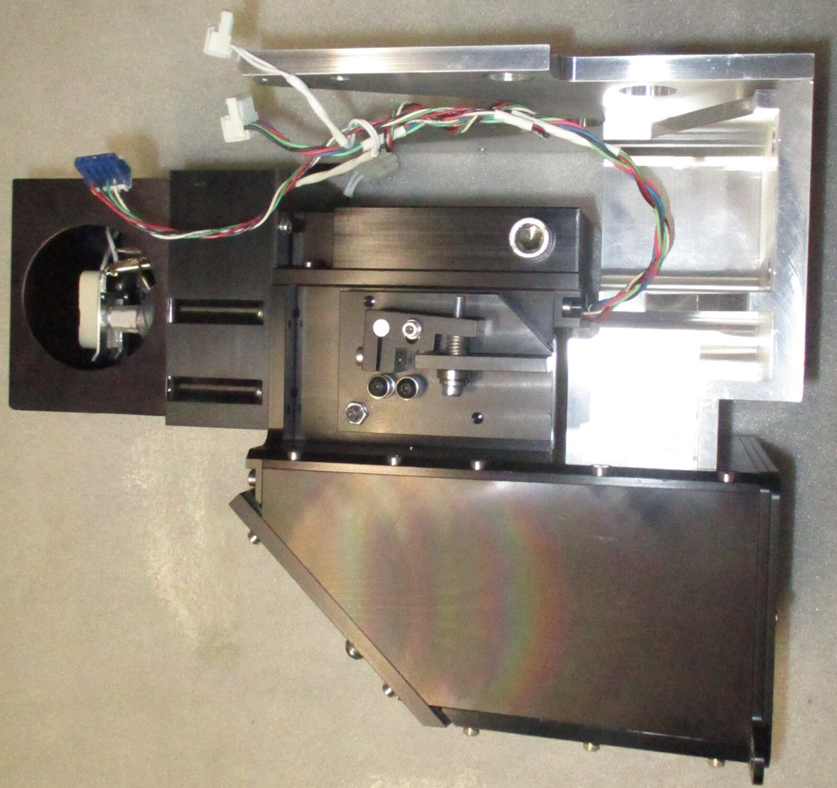 JOBIN YVON 604000 FROM ABI PRISM 7000 SEQUENCE DETECTOR (B7-BOX C - A3-2)