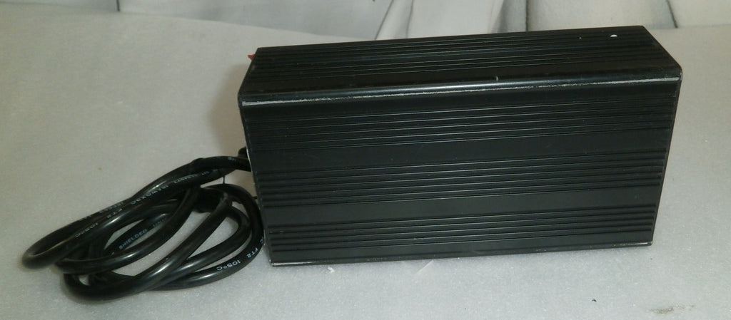 UNIVERSAL WHEELCHAIR 24 VOLT BATTERY CHARGER MODEL 24BC5000TU-1 USED GOOD
