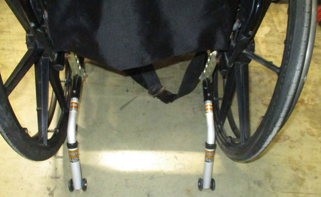 INVACARE MYON FOLDING WHEELCHAIR 17 INCH SEAT WIDTH GOOD CONDITION