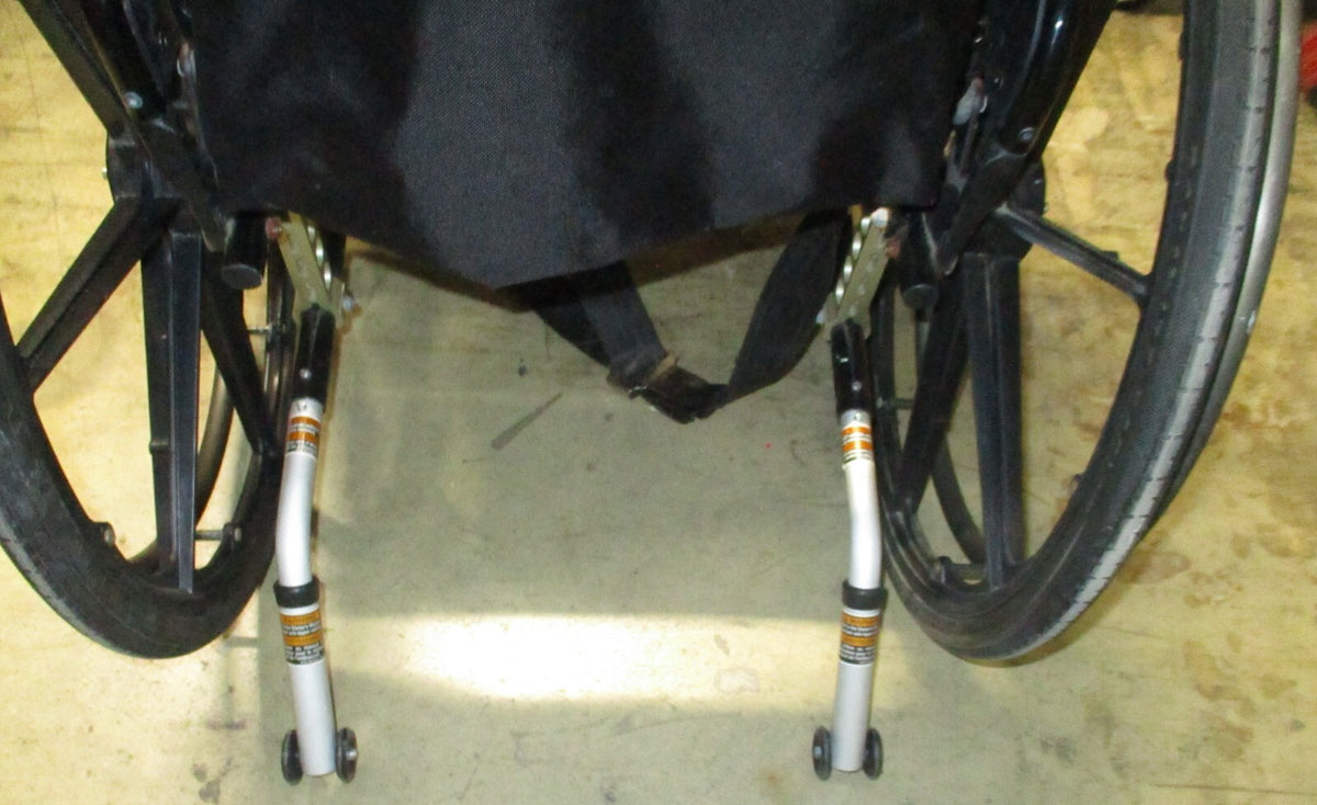INVACARE MYON FOLDING WHEELCHAIR 17 INCH SEAT WIDTH GOOD CONDITION