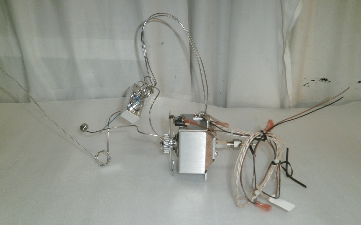 VARIAN CP-3800 SPLIT CAPILLARY INJECTOR AND PARTS AS PHOTO