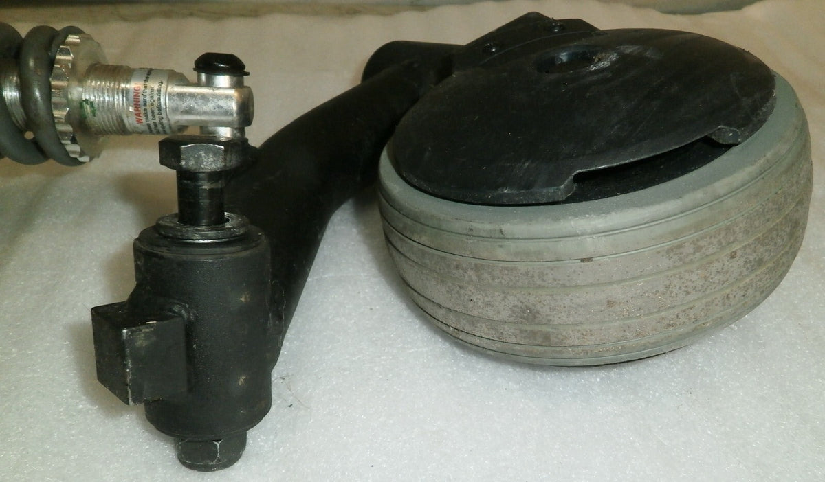 SET OF 2 QUANTUM Q6 EDGE 2016 CASTERS WITH FRAME AND ABSORBER GOOD AS PICTURES